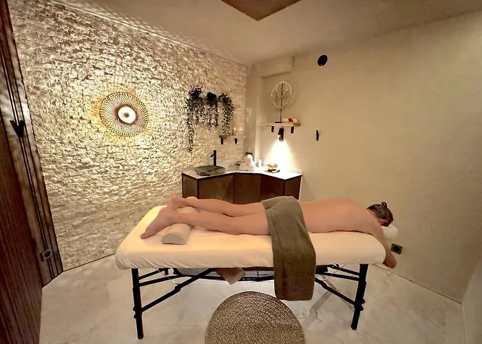 Bed and breakfast Balao - Gay Men Only