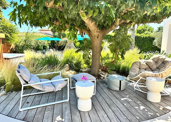 Villa Balao - Gay Guesthouse Men Only *