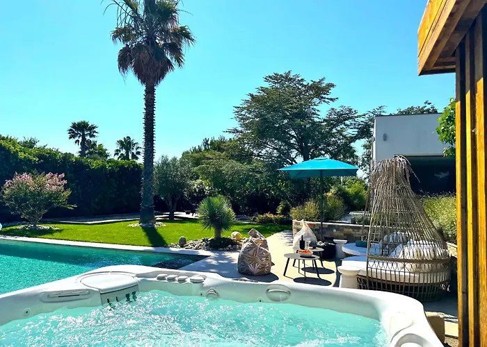 Alojamento de Acomodação e Pequeno-almoço Villa Balao - Gay Guesthouse Men Only *